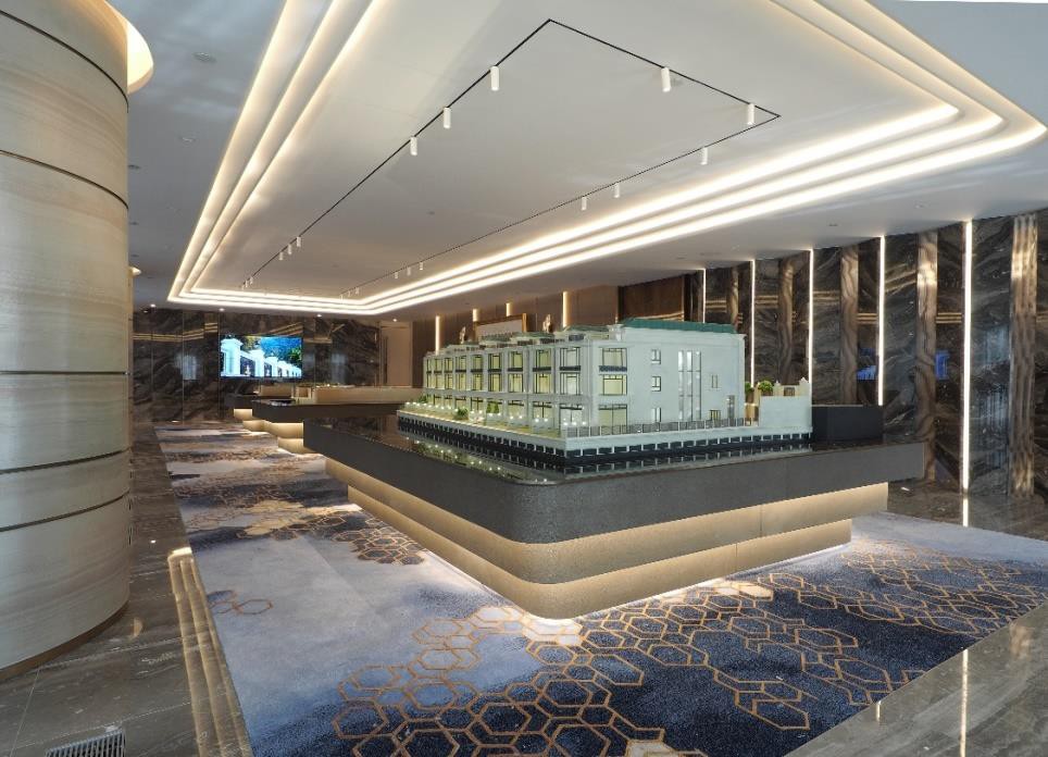 Cheung Kong's Sales Office (90 Repulse Bay Road)